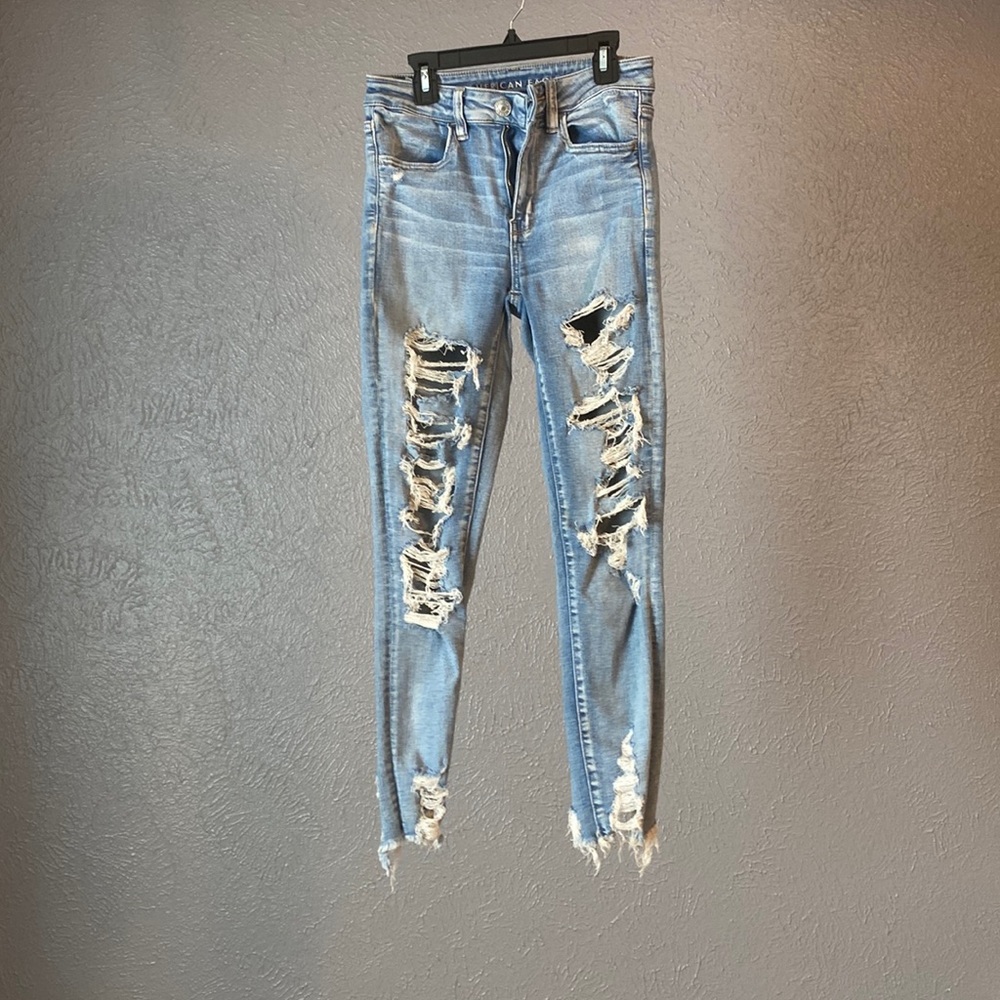 american eagle ripped skinny jeans